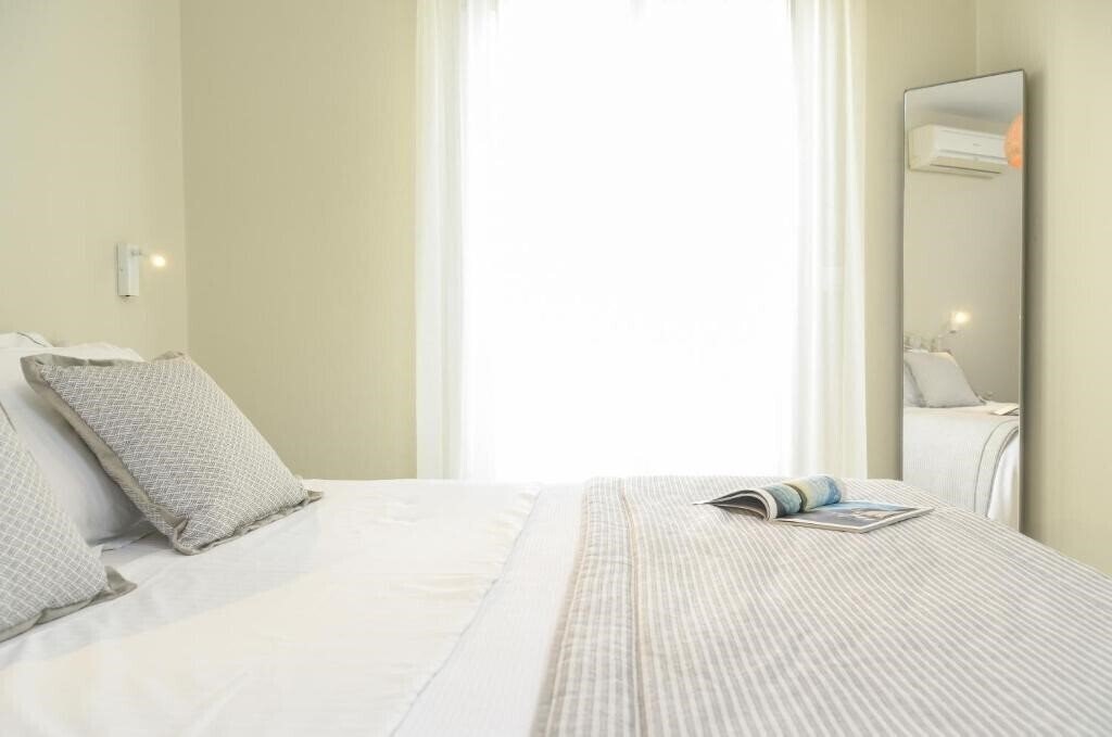 Апартаменти Antony Suites Adults Only 4*