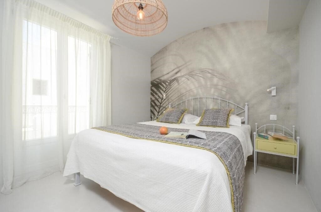 Панорама Antony Suites Adults Only 4*