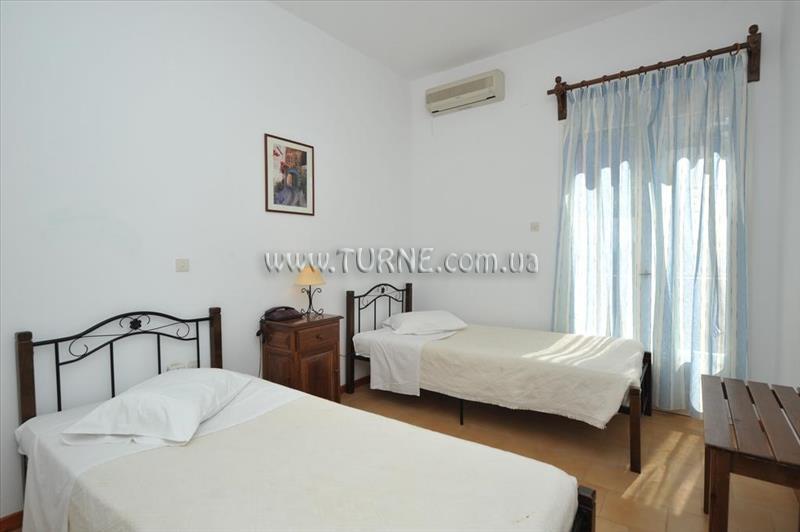 Территория Eri Hotel 3*