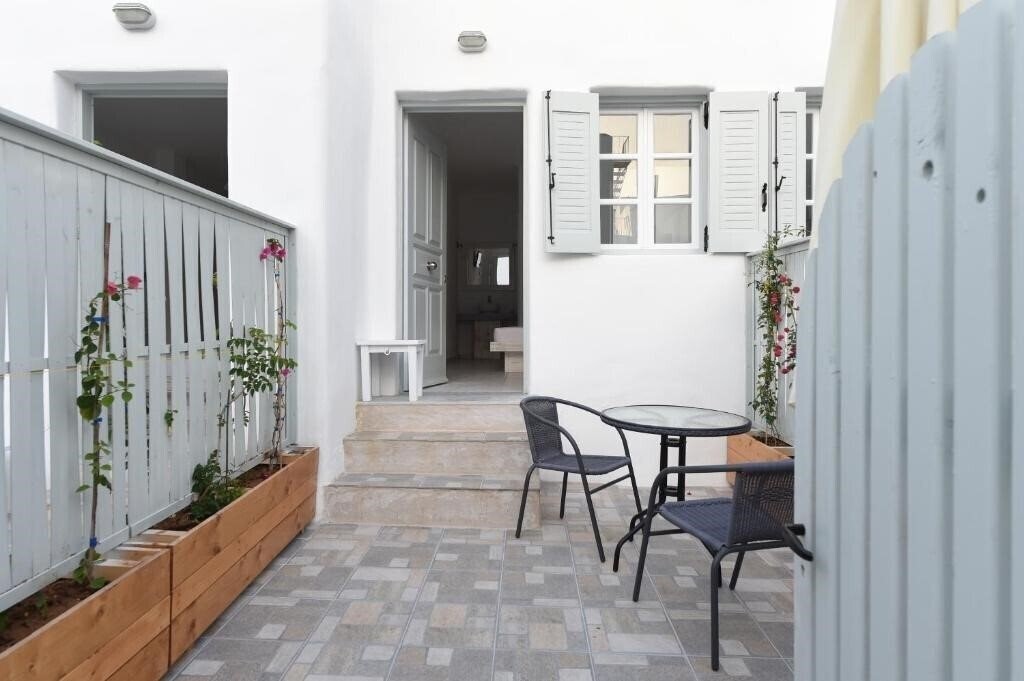 Апартаменты Porto Naoussa - Adults Only 4*