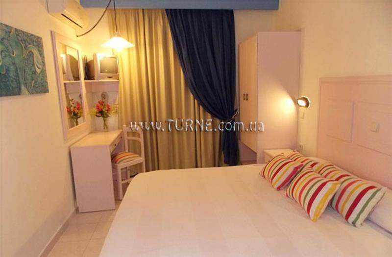 Панорама John Mari Studios Apts 2*