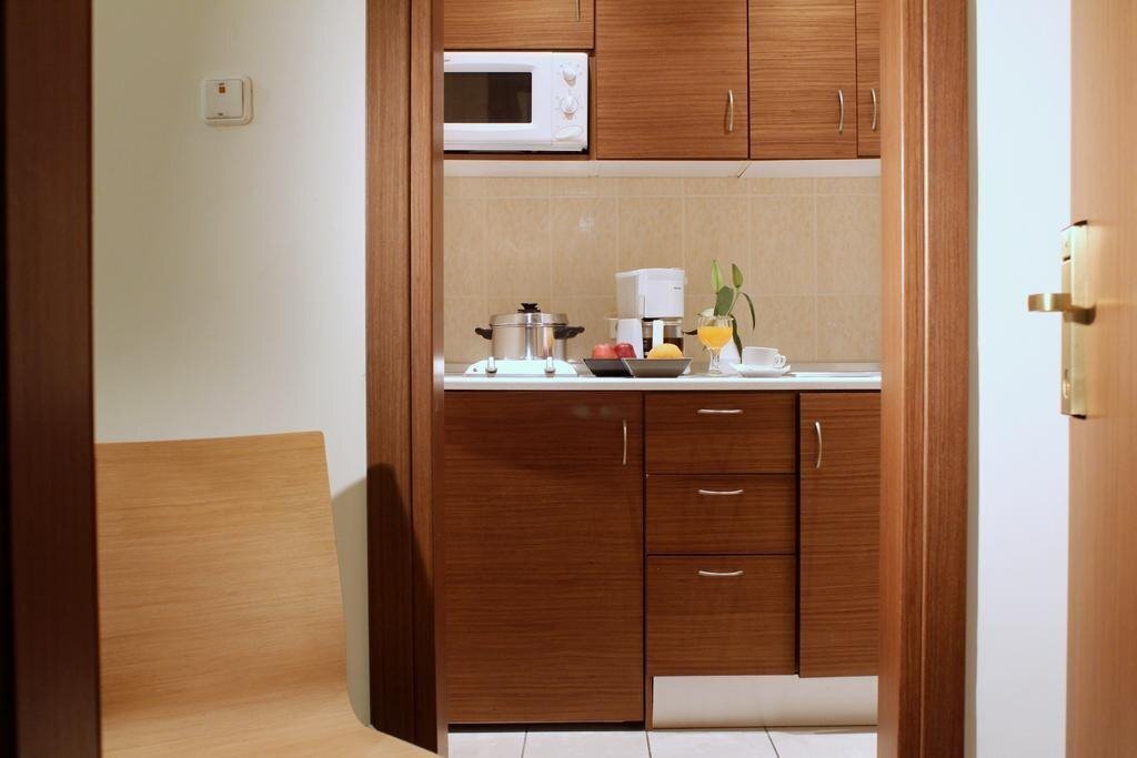 Территория Best Western Rodian Gallery Hotel Apartments 3*