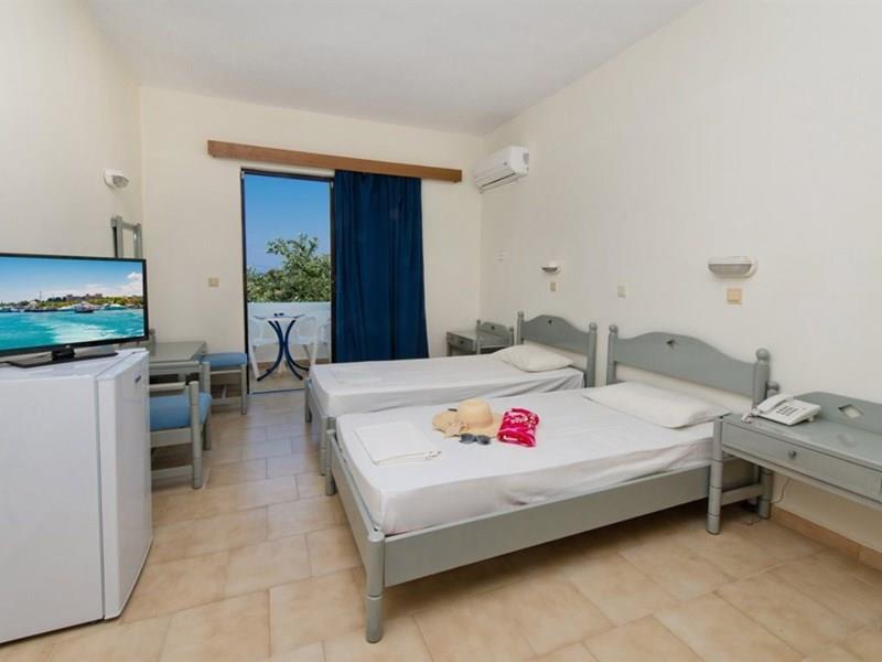 Территория Aelia Hotel 3*