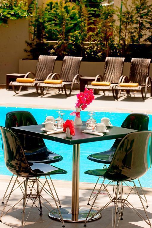 Территория Oktober Downtown Boutique Hotel 3*