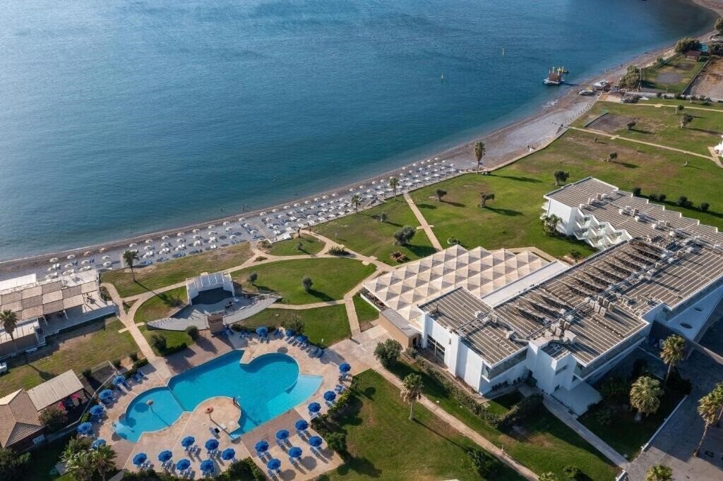 Территория Kolymbia Beach 4*