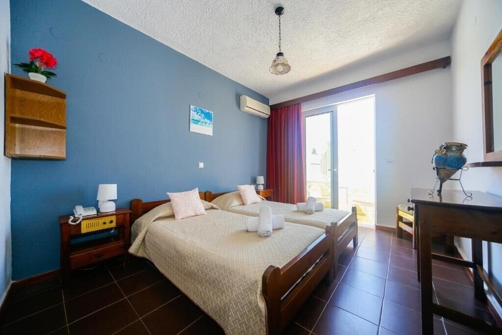 Територія Tsambika Sun Hotel 2*