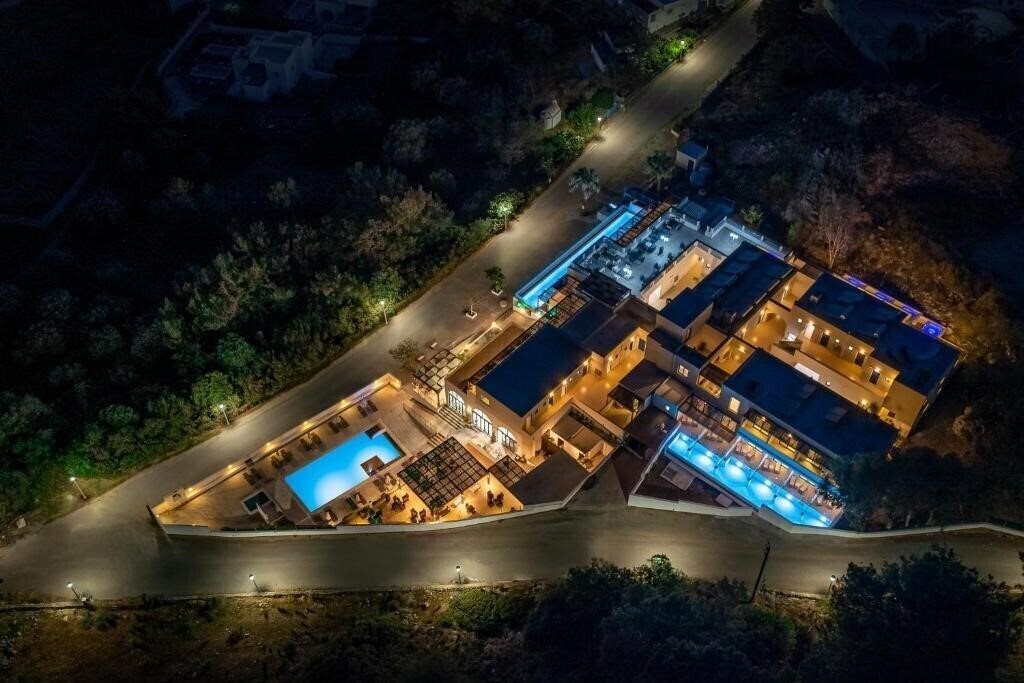 Территория Eagles Nest Hotel 3*