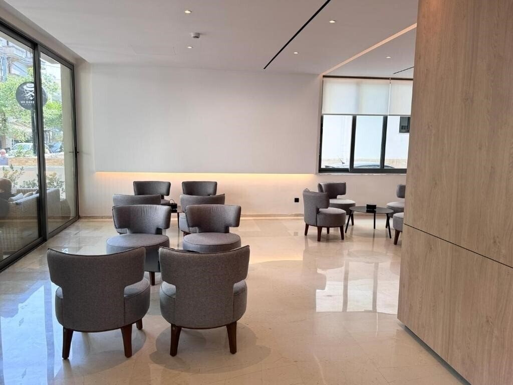 Територія Angela Suites & Lobby Hotel 3*