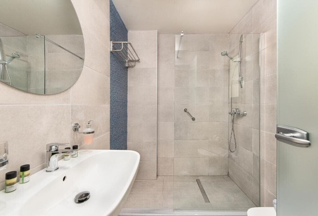 Панорама Marathon Hotel 4*