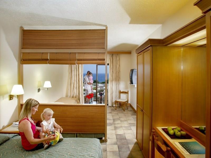 Апартаменты Amada Colossos Resort (ex. Louis Colossos Beach) 5*