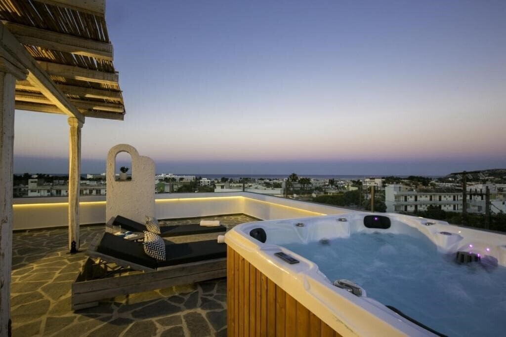 Панорама Malibu Boutique Hotel 2*