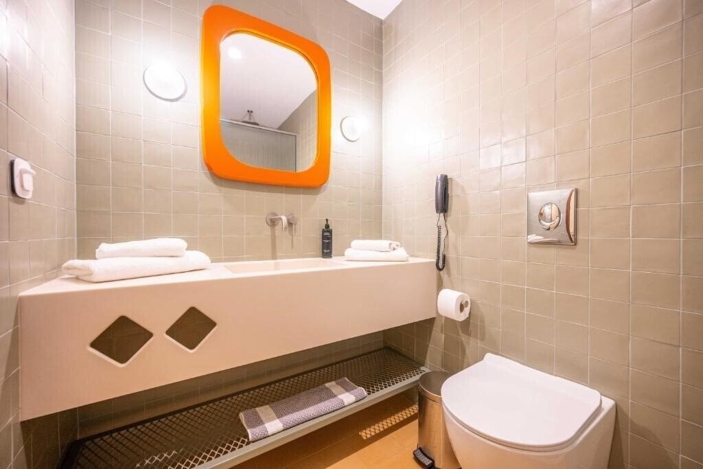 Територія Astron 2*