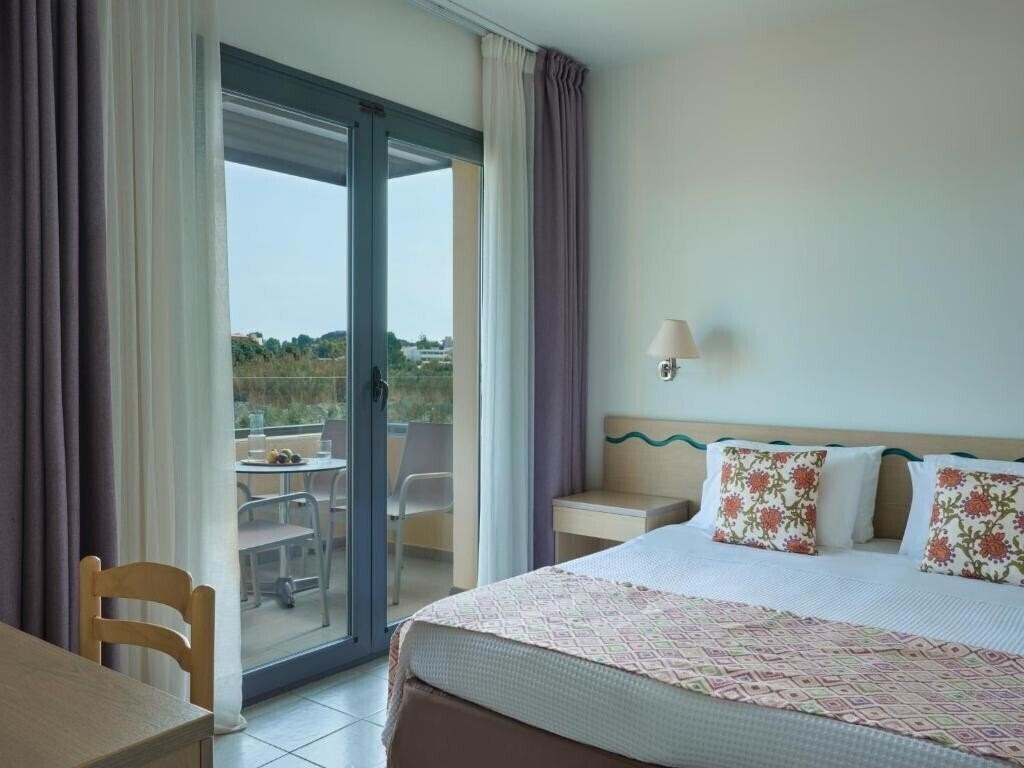 Вид Atlantica Mikri Poli Rhodes 4*
