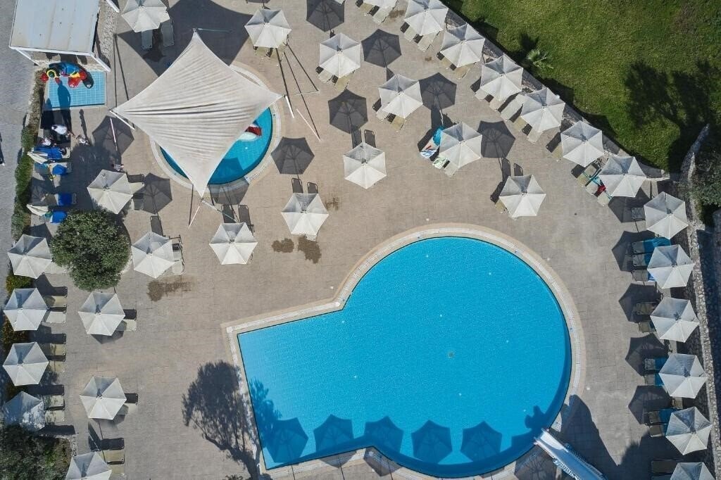 Апартаменты Atlantica Mikri Poli Rhodes 4*