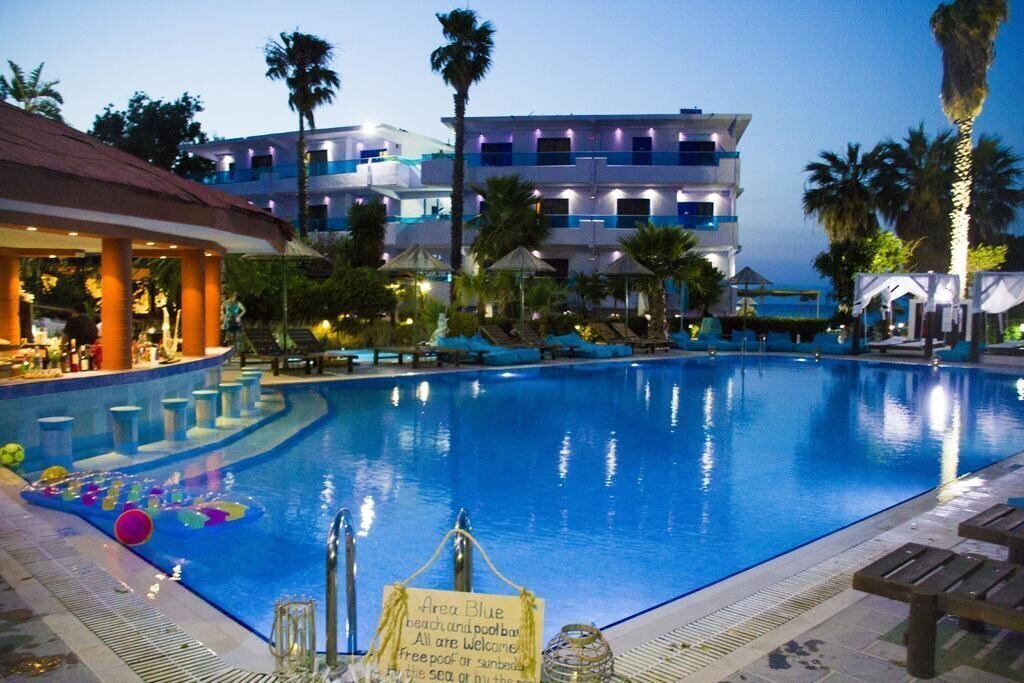 Вид Area Blue Beach Apartments 3*