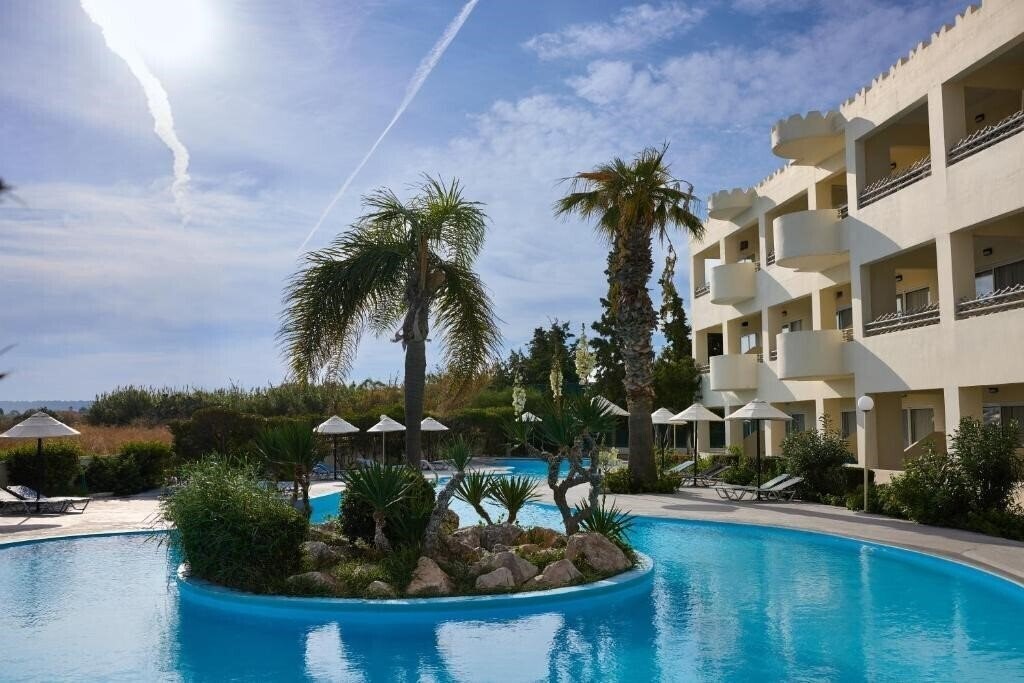 Изображение Blue Bay Beach Resort 4*
