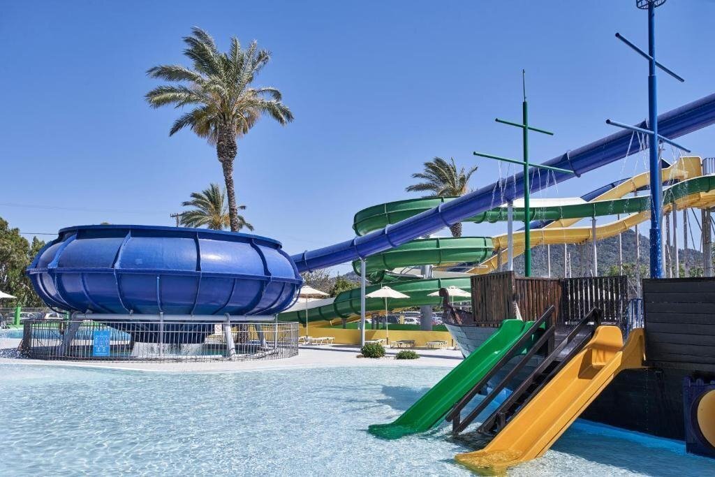 Вид Labranda Blue Bay Resort (ex. Blue Bay Beach Hotel, Aqua Beach Blue Bay Club, Family World Aqua Beach) 4*