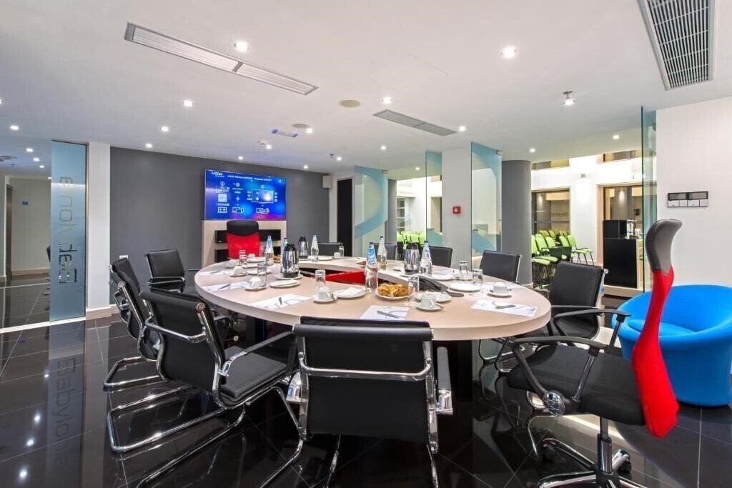 Панорама Smartline Semiramis City Hotel 4*