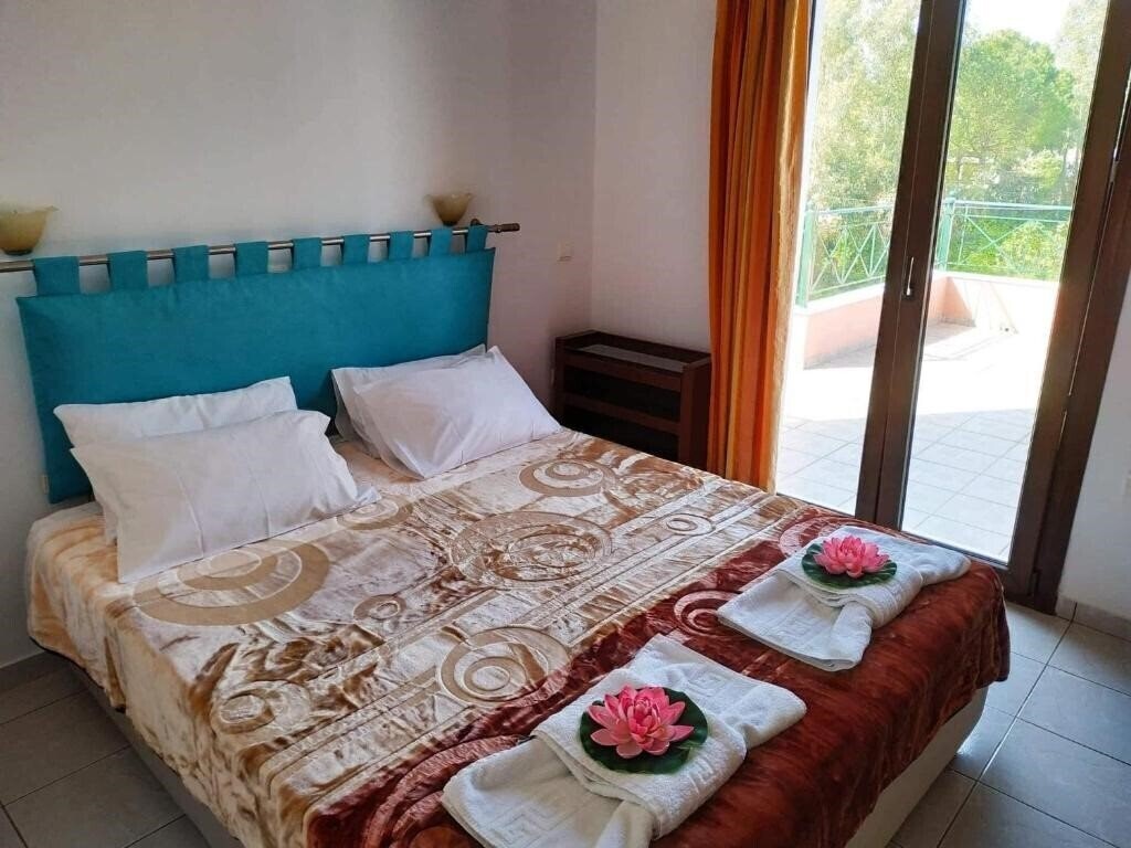 Отель Ekaterini Hotel-Apartments 3*