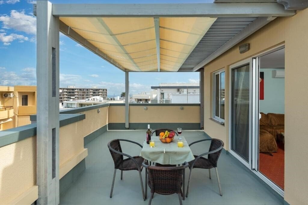 Апартаменти Comfort Hotel 3*