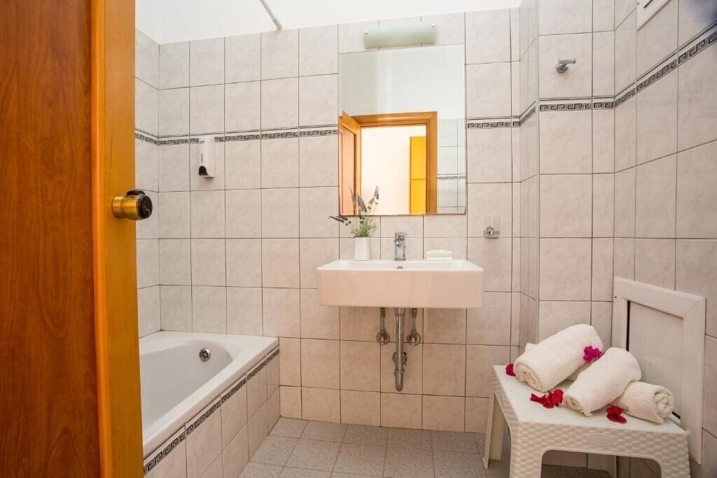 Территория Ledras 4*