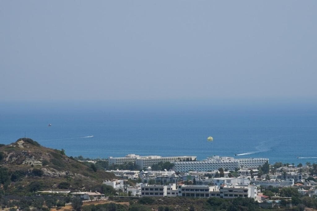 Территория Oleander Studios 2*