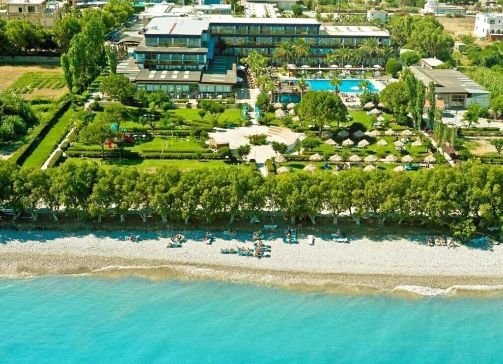 Отель All Senses Ocean Blue Sea Side Resort 4*