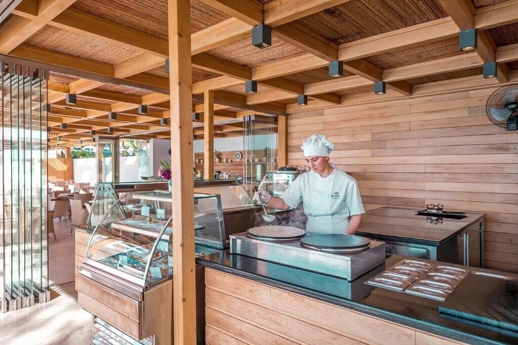 Апартаменты Mitsis Faliraki Beach 5*