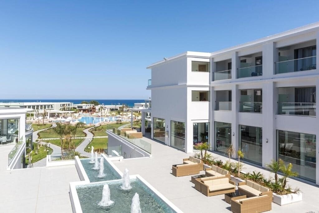 Изображение Asterias Beach Resort 5*