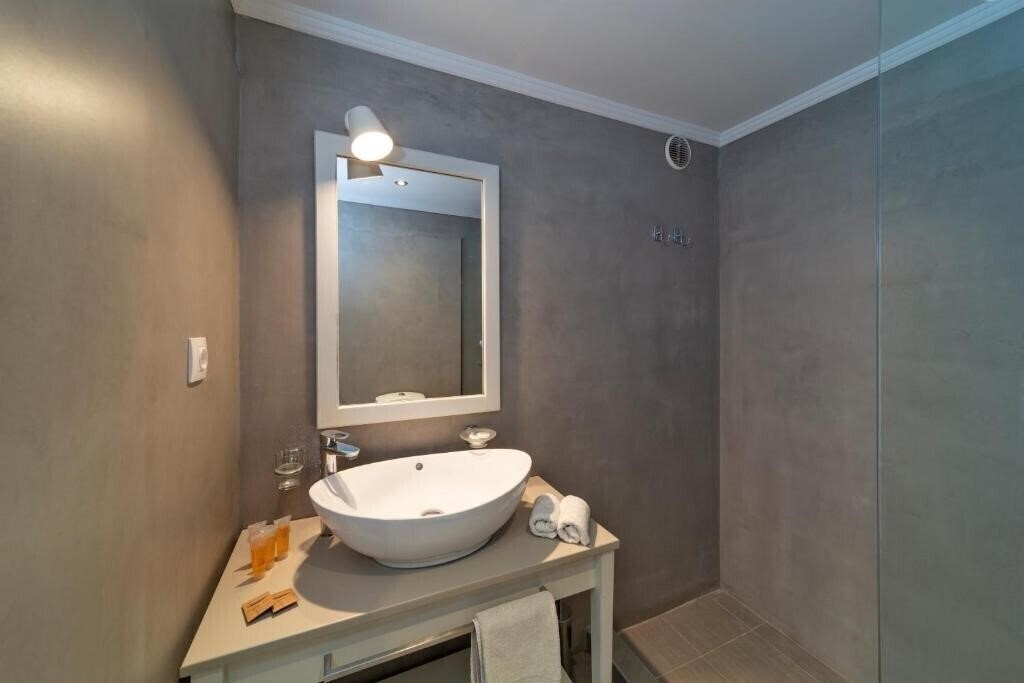 Панорама Beach Break Boutique Apartments 3*