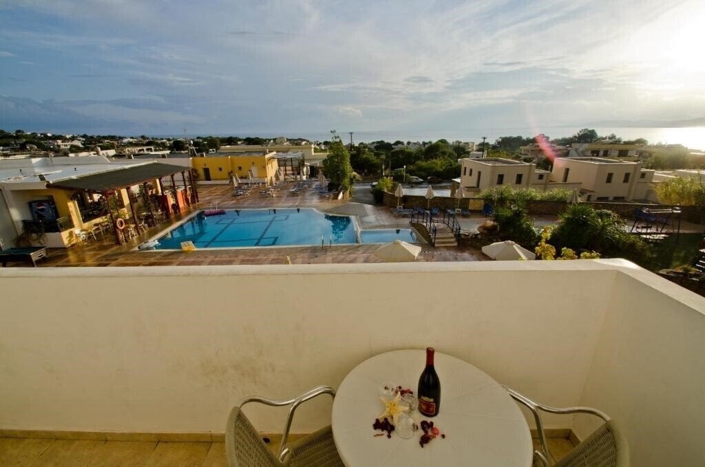 Изображение Stella Hotel Pefkos 3*