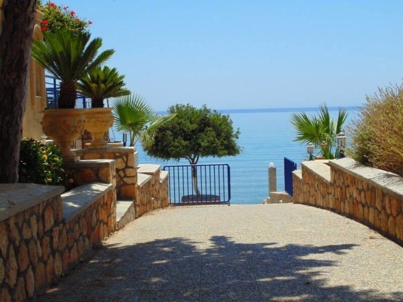 Апартаменты Illyssion Hotel 4*