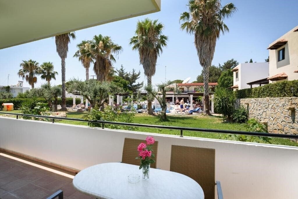 Панорама Pefkos Village Resort 3*
