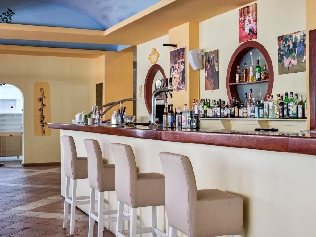 Вид Pearl Hotel 2*