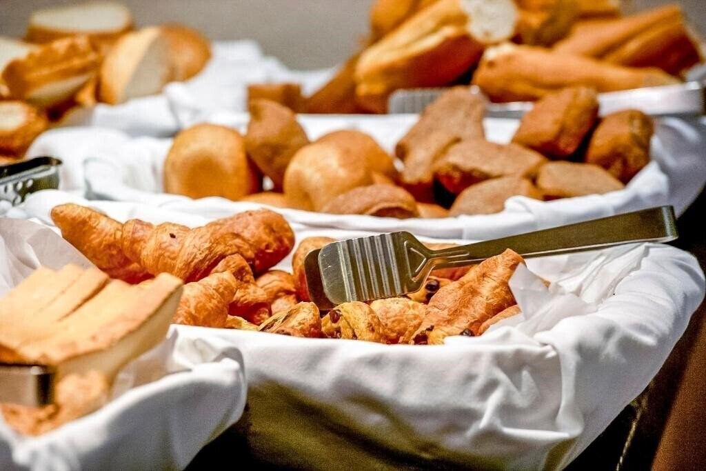 Панорама Pearl Hotel 2*