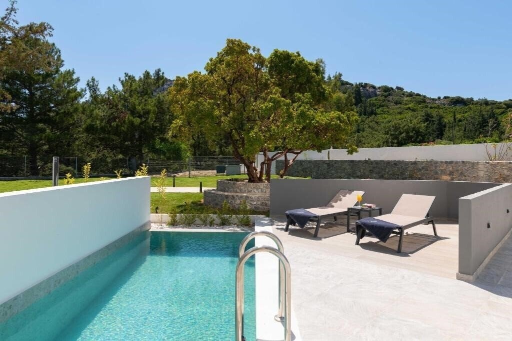 Панорама Atalanti Boutique Hotel - Adults Only 4*