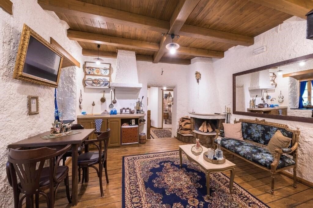 Территория Koukos Traditional Guesthouse 4*