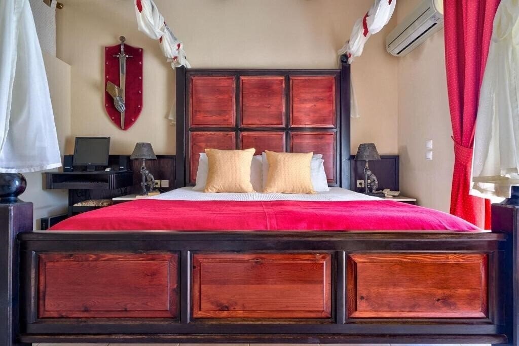 Территория Castello di Cavalieri Suites & SPA 4*