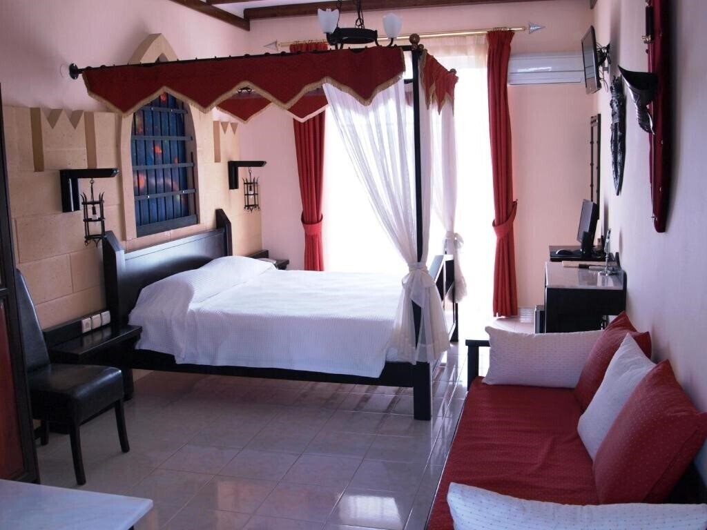 Панорама Castello di Cavalieri Suites & SPA 4*