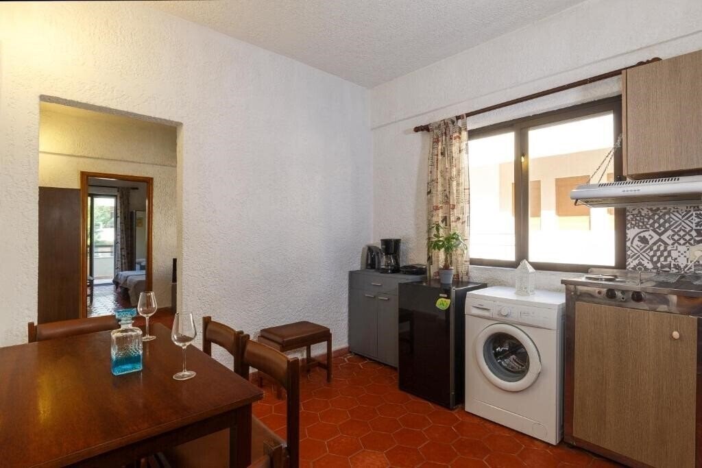 Панорама Emmanuel Apartments 3*