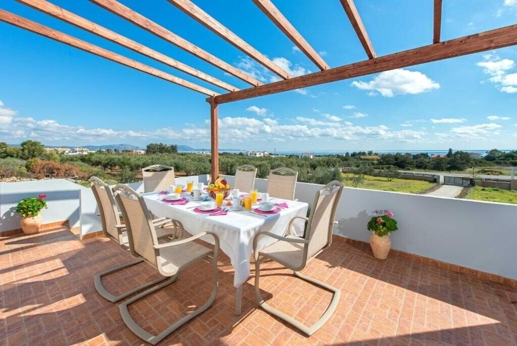 Апартаменты Orianna Sea View Villa 4*