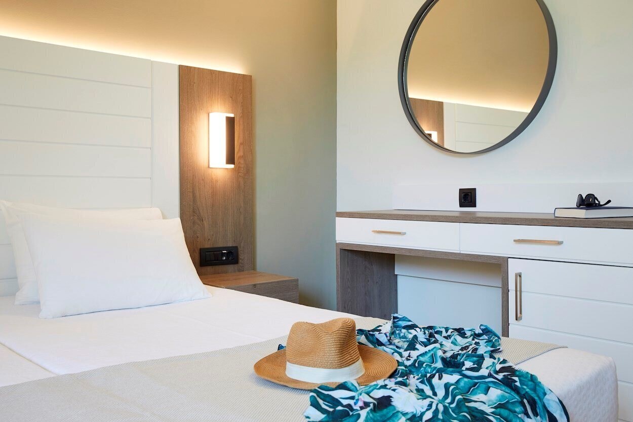 Апартаменты Alex Beach Hotel and Bungalows 4*