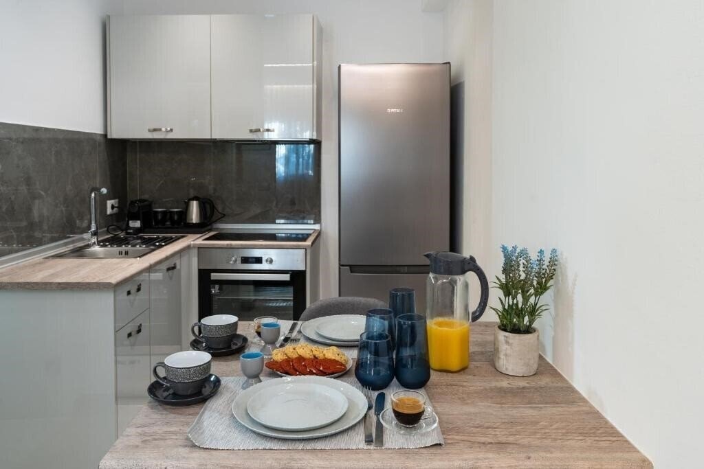 Апартаменты George Beach Studios 2*