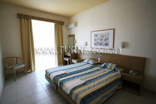 Фотографія Irinna Hotel Faliraki 3*