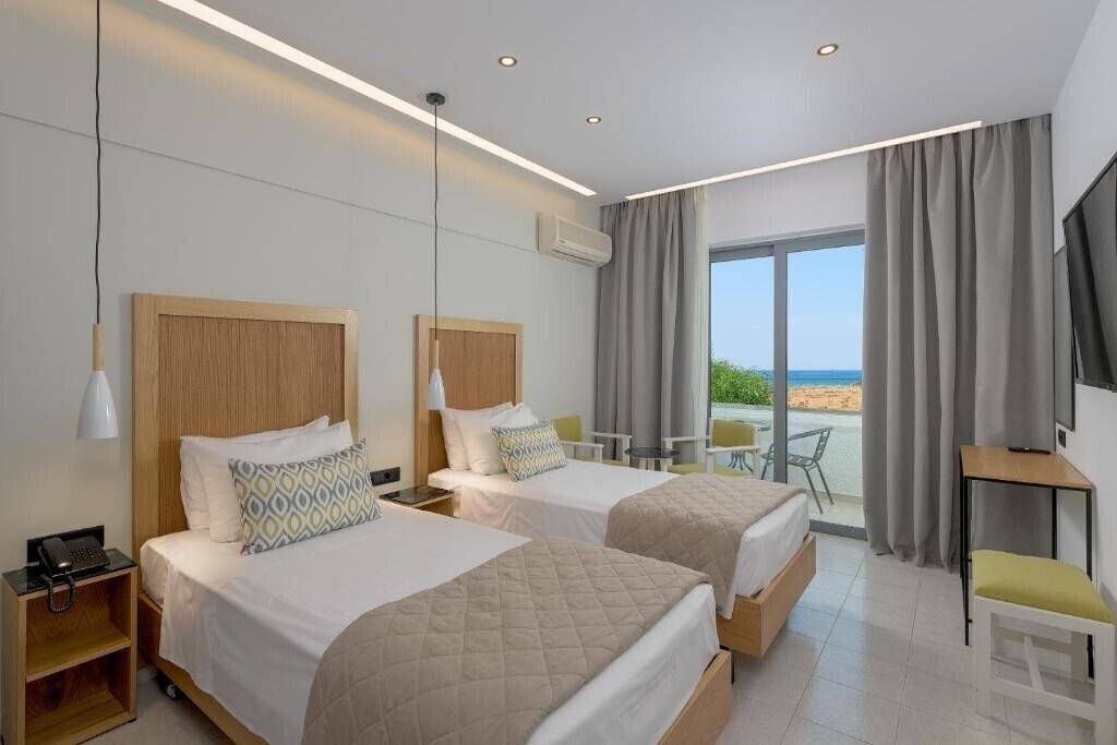 Отель Nirvana Beach 3*
