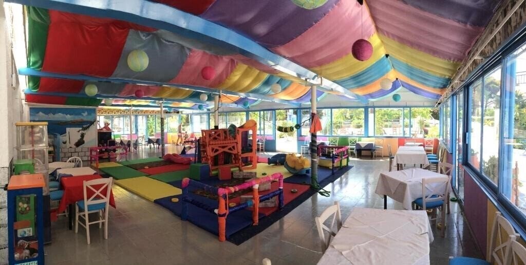 Апартаменты Romanza Mare 3*