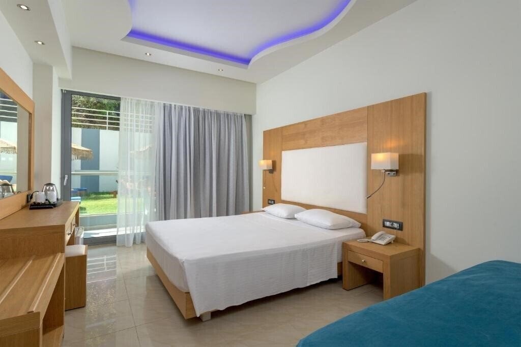 Территория Oceanis Rhodes 4*