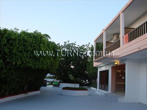 Территория Gondola Hotel 2*