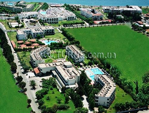 Апартаменти Delfinia Resort Hotel 4*