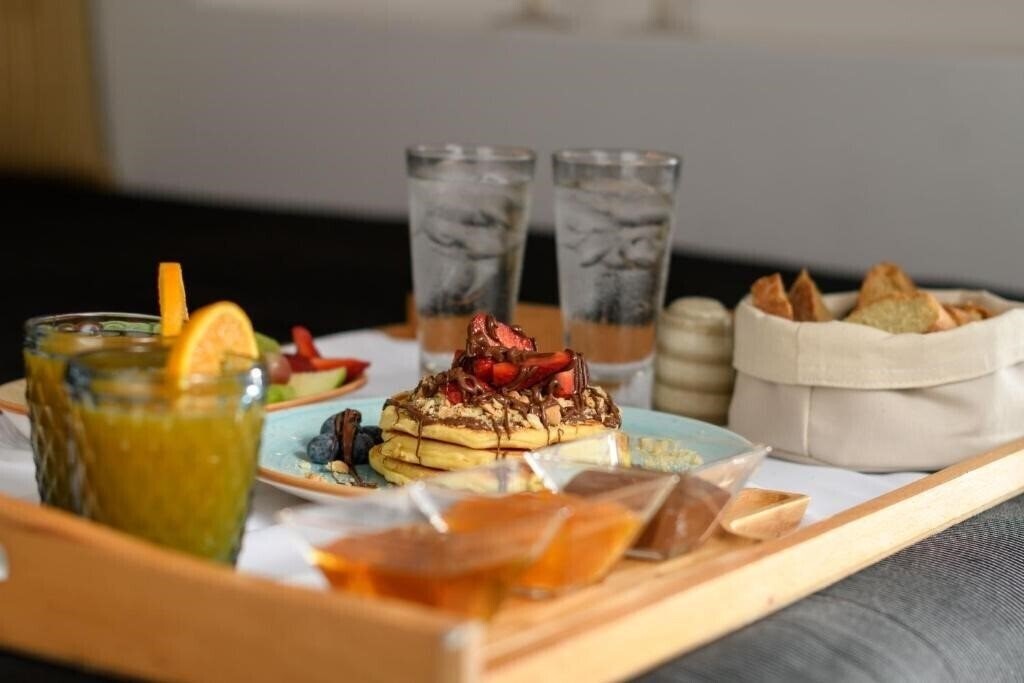 Апартаменти Above Blue Suites 4*